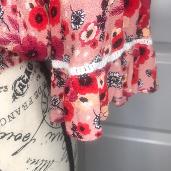 4/$25 Forever 21 off the Shoulder Crop Top Small - Picture 3 of 8